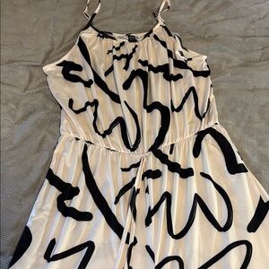 SHEIN Black and Cream Patterned Jumpsuit never wore. Women’s XL